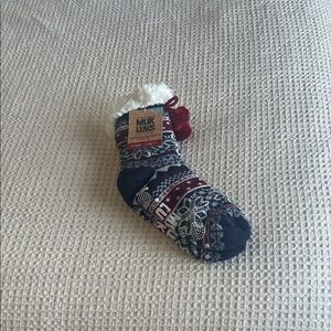 Muk Luks Navy and Burgundy Fair Isle Lined Men's Cabin Socks